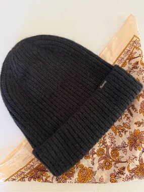 Madewell Black Ribbed Knit Beanie